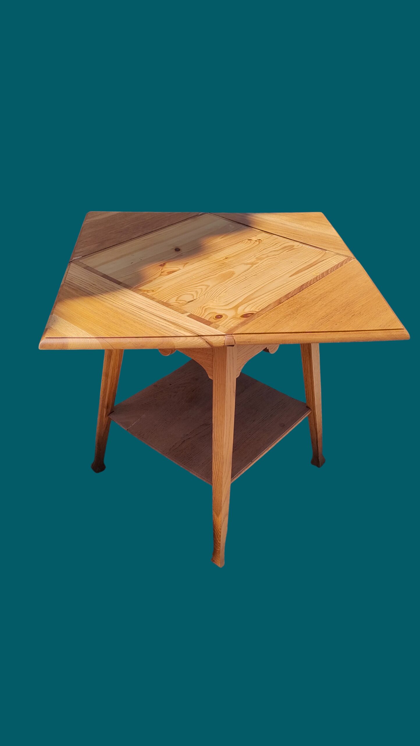 Table carrée pliable