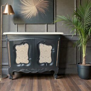 Commode noir et dorée